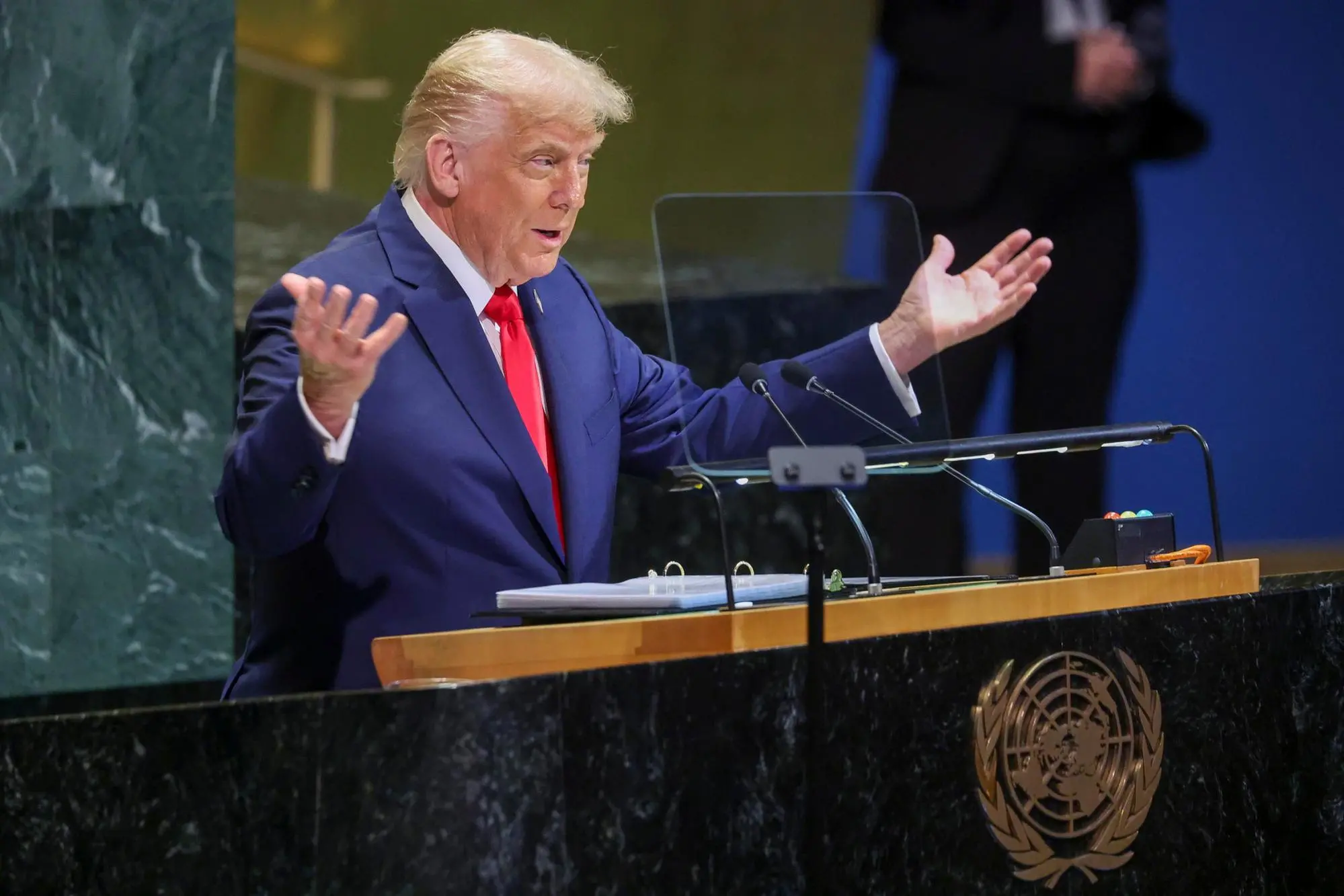 epa12399870 US President Donald Trump speaks during the General Debate of the 80th session of the United Nations General Assembly (UNGA) at the United Nations headquarters in New York, New York, USA, 23 September 2025. EPA/SARAH YENESEL
