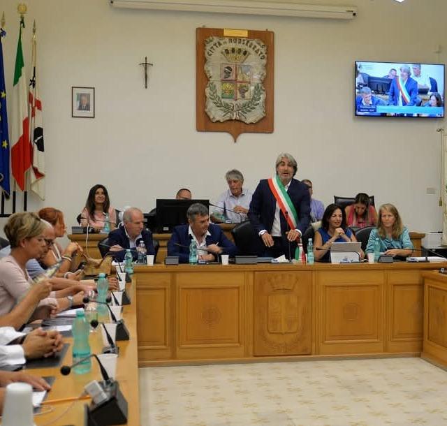 Indennità e gettoni di presenza: è scontro