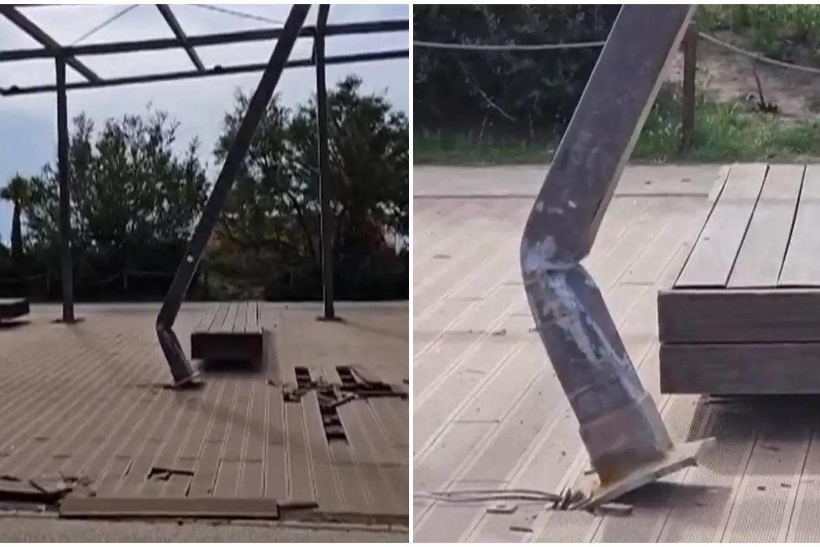 Poetto, auto si schianta su un gazebo nella zona pedonale: pista transennata per sicurezza