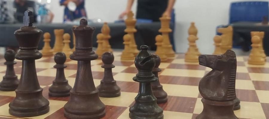 Gli studenti della scuola San Giovanni Bosco trionfano nel campionato regionale di scacchi