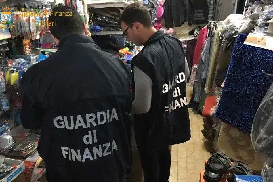 I controlli a Cagliari (Foto Guardia di Finanza)