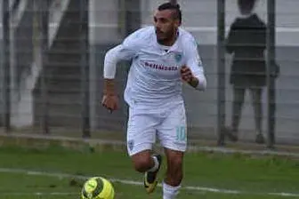 Daniele Ragatzu in azione (foto Olbia Calcio)