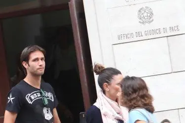ACQUAFRESCA IERI ALL'USCITA DALL'UFFICIO DEL GIUDICE DI PACE - foto ungari