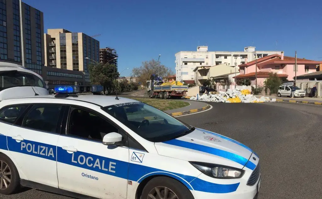 La Polizia locale sul posto