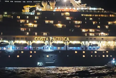 L'intervento della Guardia costiera di Porto Torres (foto concessa)