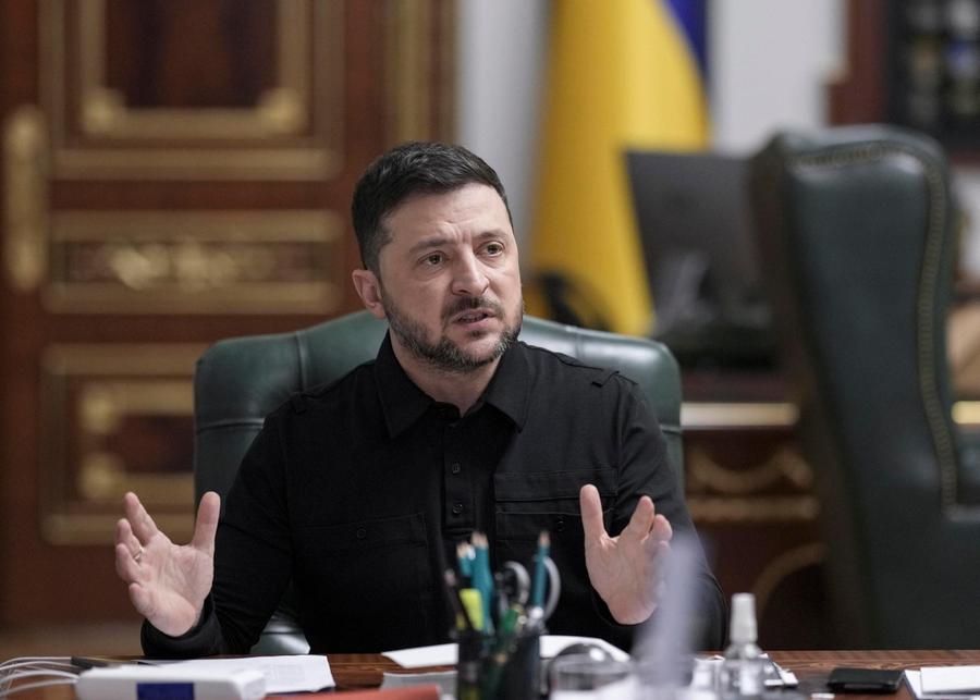 Telefonata tra Merz, Macron e Starmer con Zelensky: «Sostegno incrollabile verso una pace giusta»