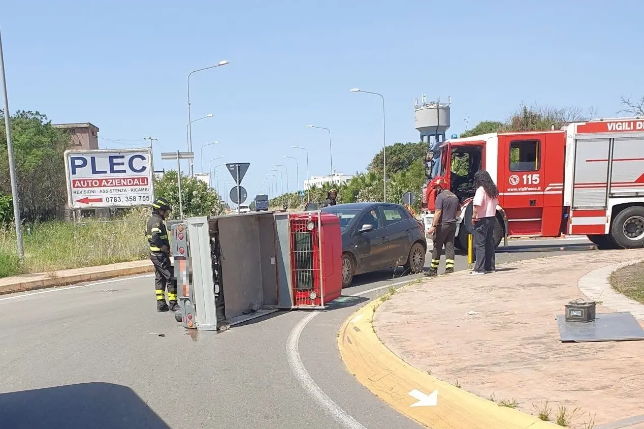 L'incidente alla rotonda a Oristano