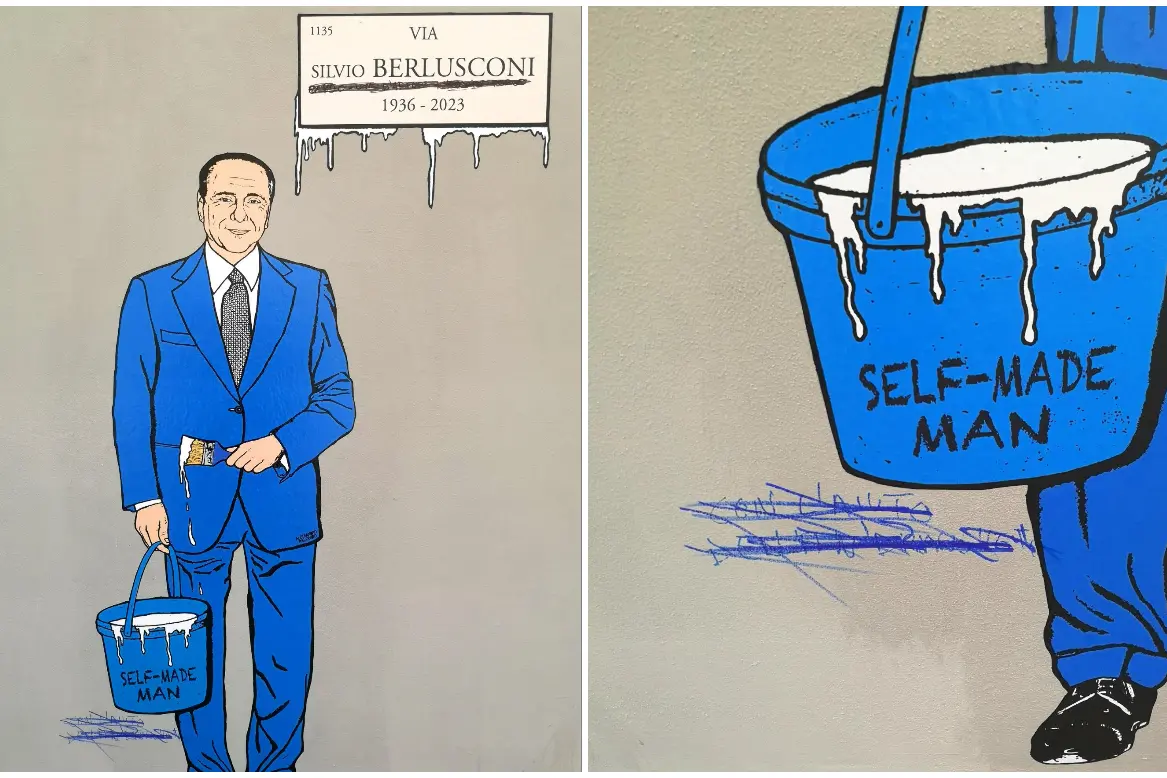 L'opera che ritrae Silvio Berlusconi, a destra il dettaglio di una delle scritte ingiuriose comparse e già cancellate (foto ufficio stampa @alexpalombo)