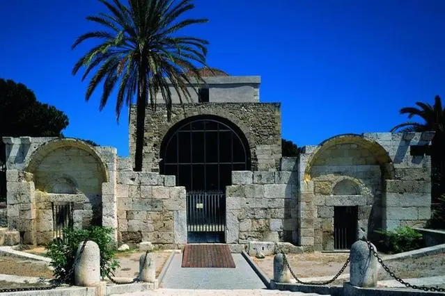 La basilica di San Saturnino (Archivio L'Unione Sarda)