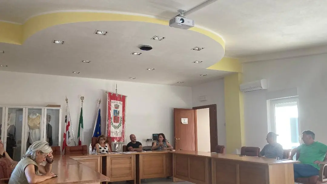 https://immagini.unionesarda.it/version/c:ODgzNGE1MGItMTlhNy00:NTJiOWUwY2ItZTIxYi00/image.webp?f=16:9