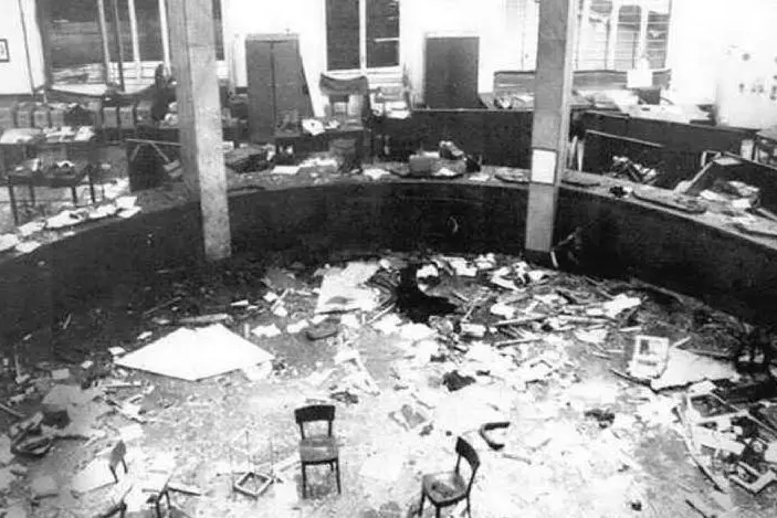 Un'immagine dopo la tragica deflagrazione (archivio L'Unione Sarda)