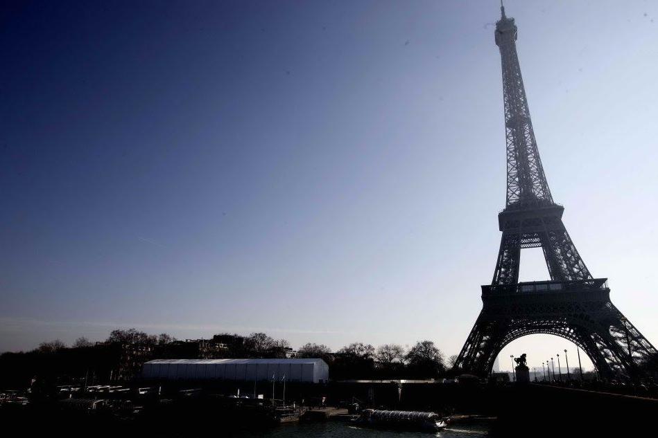 Funzionario italiano trovato morto a Parigi