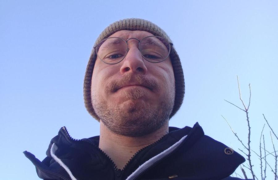 Il candidato fa propaganda su un sito hot