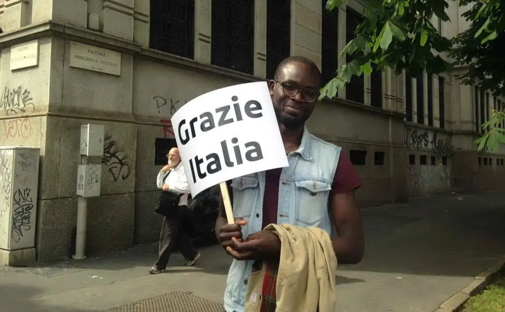 &quot;Insieme senza muri&quot;, a Milano il corteo per l'accoglienza dei migranti