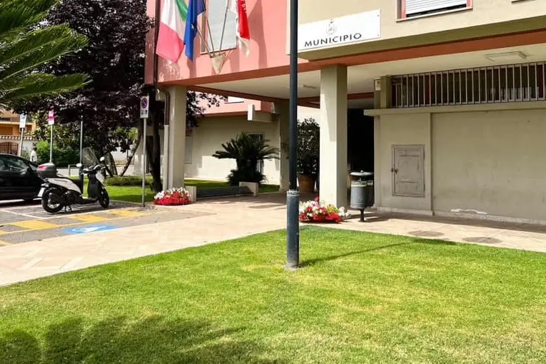 Il municipio di Pula