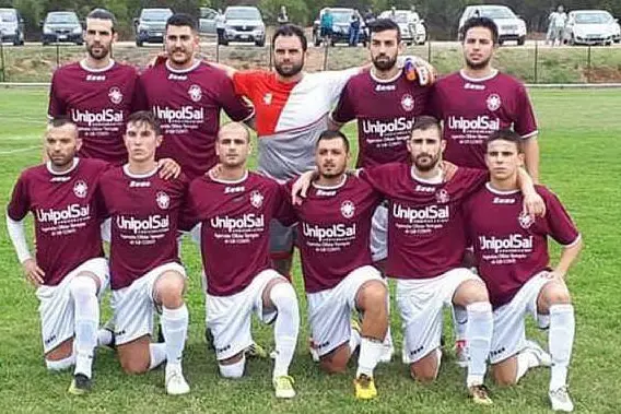 Una formazione del Porto Cervo calcio dell'ultima stagione (L'Unione Sarda - Tellini)