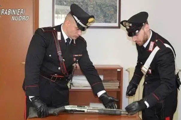 Il fucile (Ansa - carabinieri)