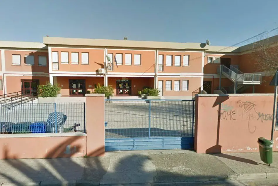 La scuola di via Parigi a Selargius (foto Google maps)