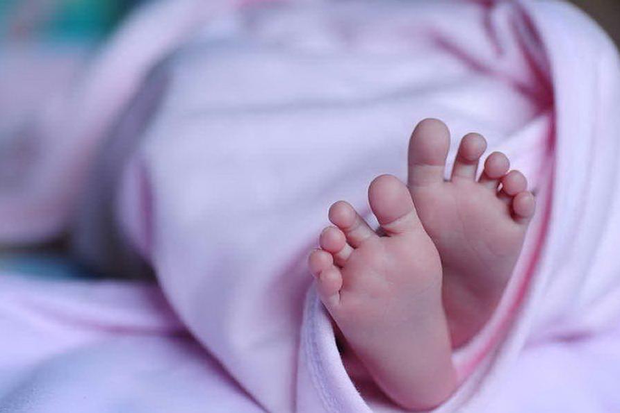 Neonato muore subito dopo il parto nonostante il cesareo, aperta un'inchiesta