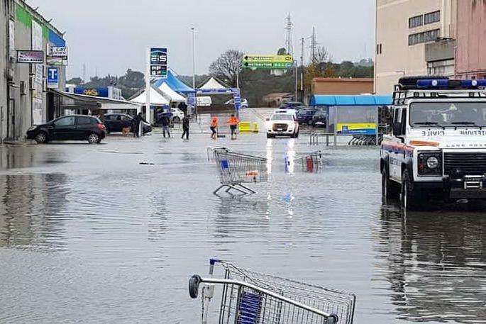 Un'alluvione a Sassari (foto da Facebook)