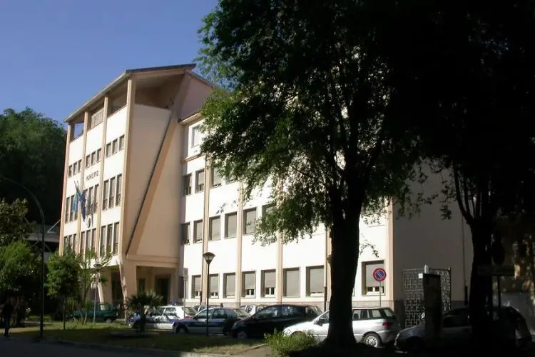 Il Municipio Ozieri (foto concessa)