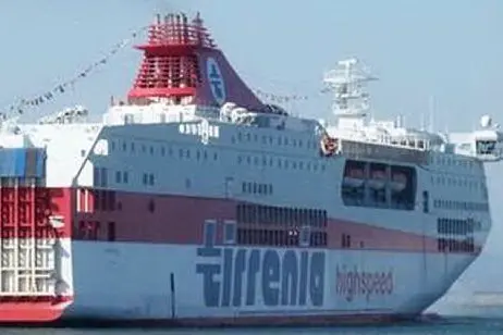 Traghetto Tirrenia