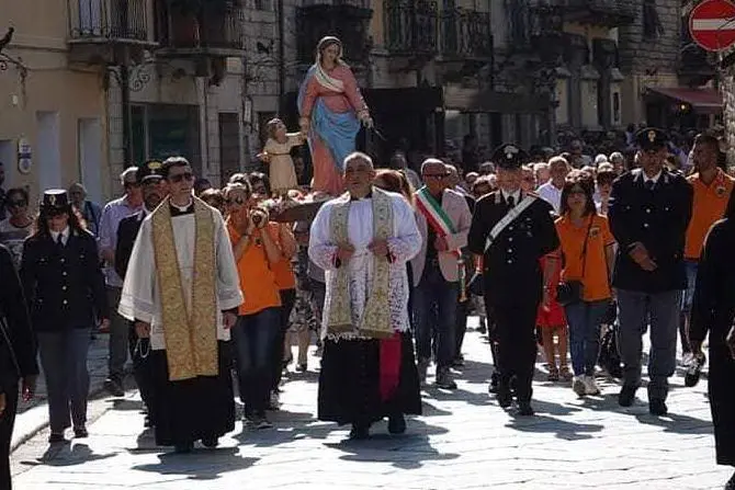 Al centro don Pittorru (foto Seminario Vescovile di Tempio Ampurias)