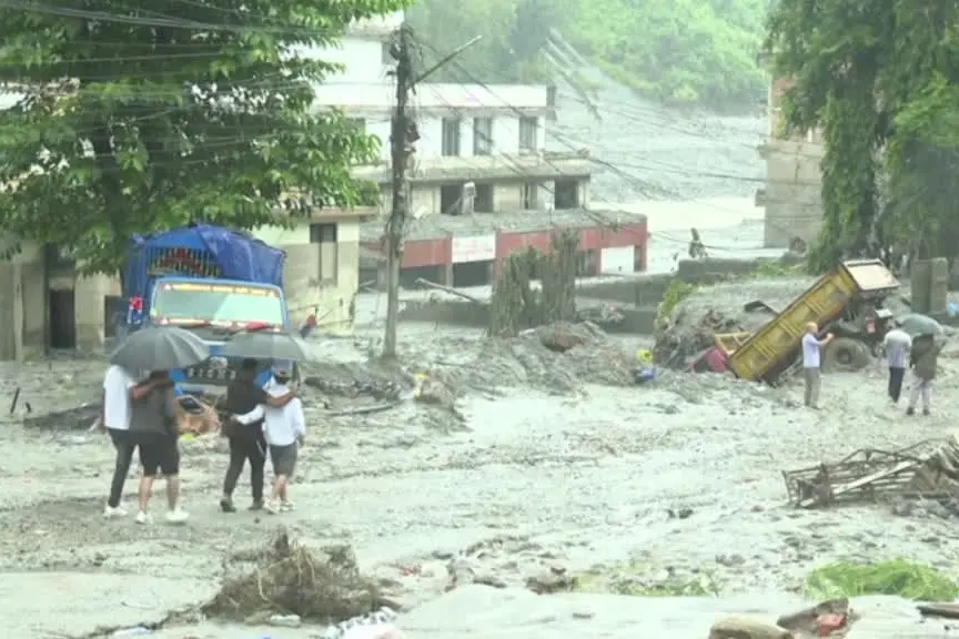 Alluvione Nepal-Tibet, oltre 633 morti e quasi 3.000 dispersi