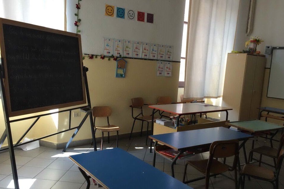 Nuovi casi di Covid, chiuse tre scuole a Cagliari