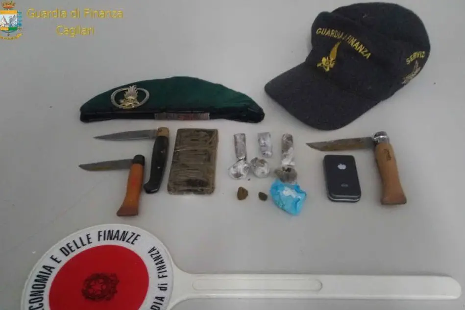 La droga sequestrata (Foto Gdf)