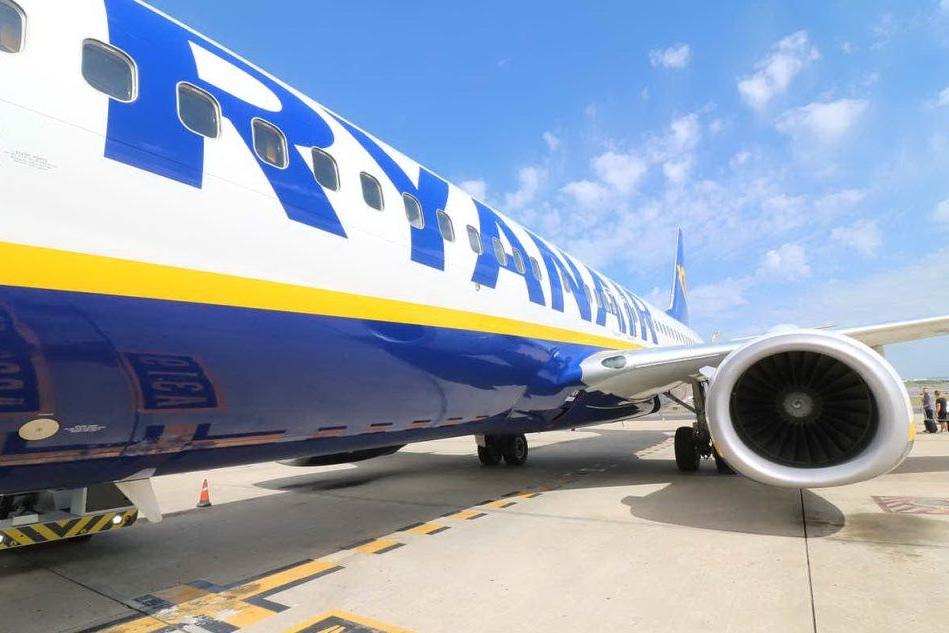 Cagliaritano sbaglia aereo e si ritrova a Bari: arriva la nota di Ryanair