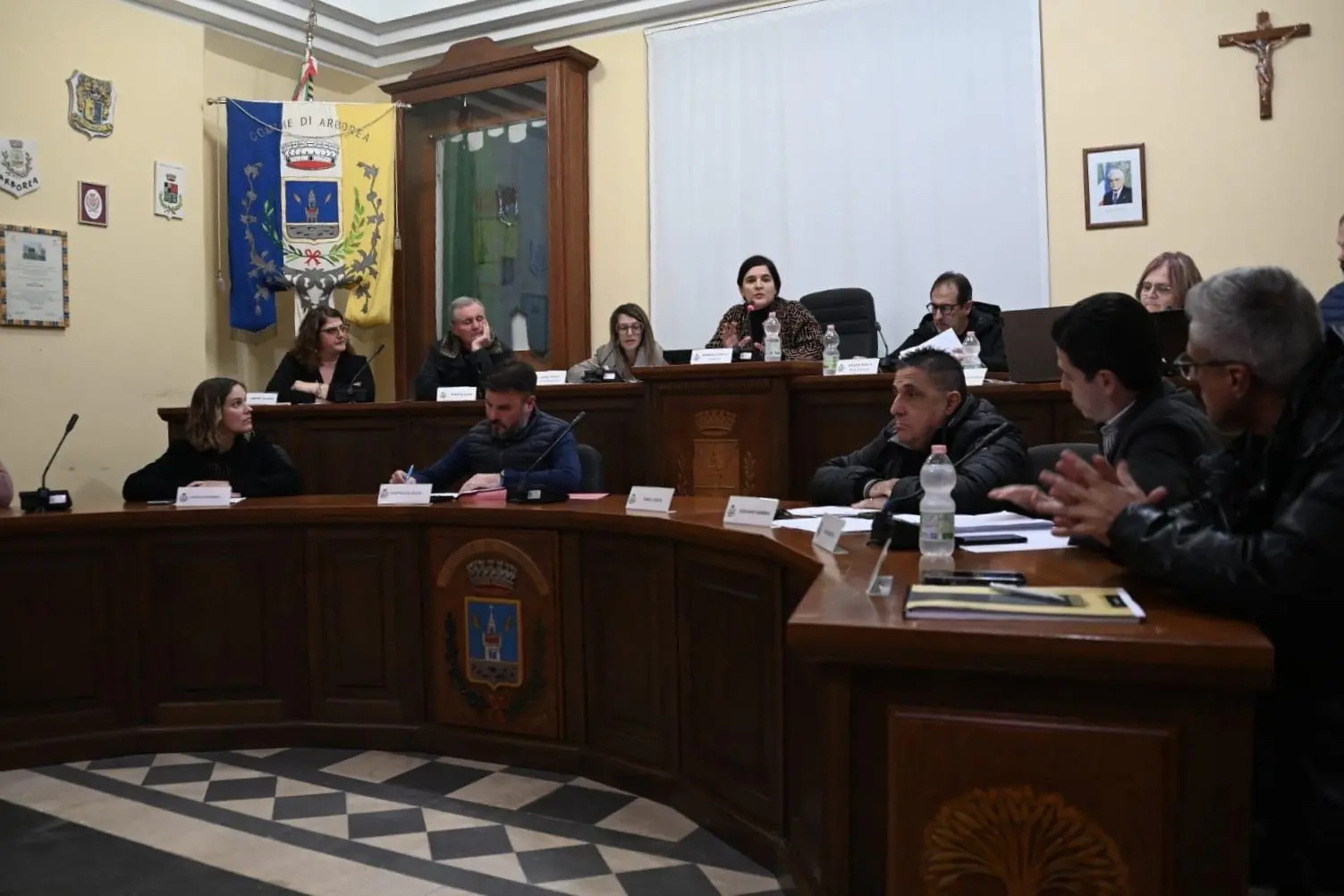 Un Consiglio comunale (foto Pinna)
