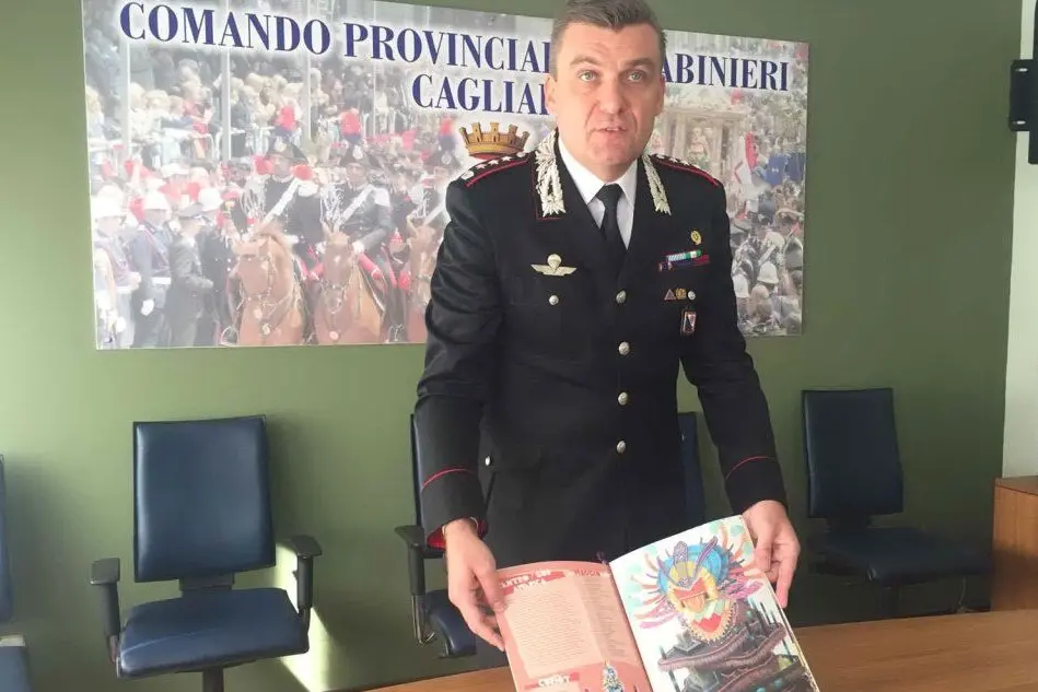 Il comandante provinciale dei carabinieri illustra il calendario dell’Arma