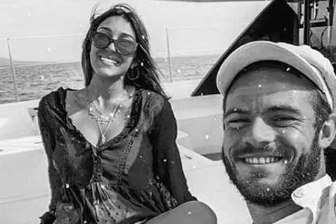 Sara Garcia e Nahitan Nandez (foto Instagram)