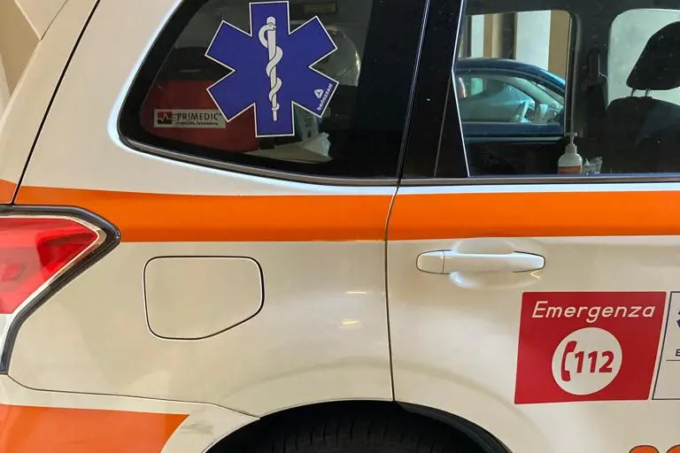 Un'ambulanza (Foto Frigoli)