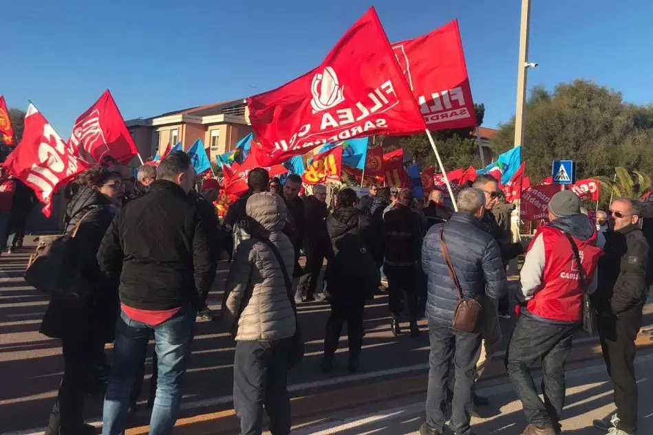 La protesta dei dipendenti Aias (Archivio L'Unione Sarda)