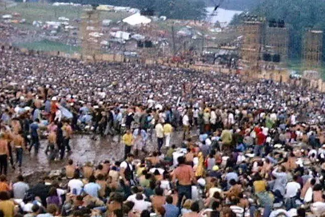 #AccaddeOggi, il 15 agosto del 1969 migliaia di giovani partecipano al Festival di Woodstock