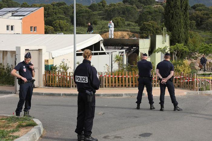 Italiana uccisa a coltellate a Bastia: l’omicida si è tolto la vita