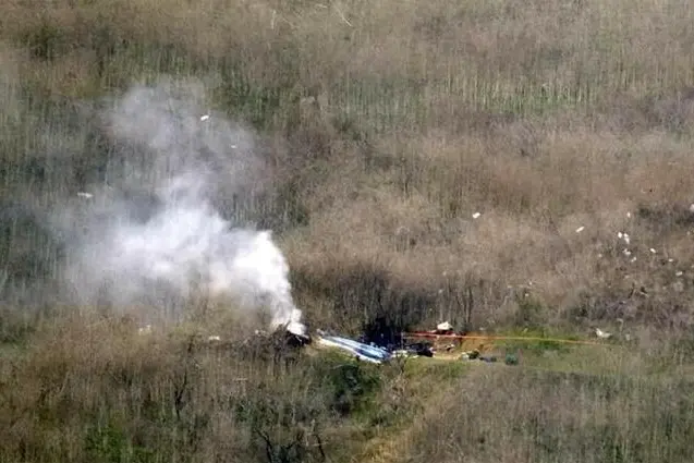 L'elicottero precipitato nel foggiano (Ansa)