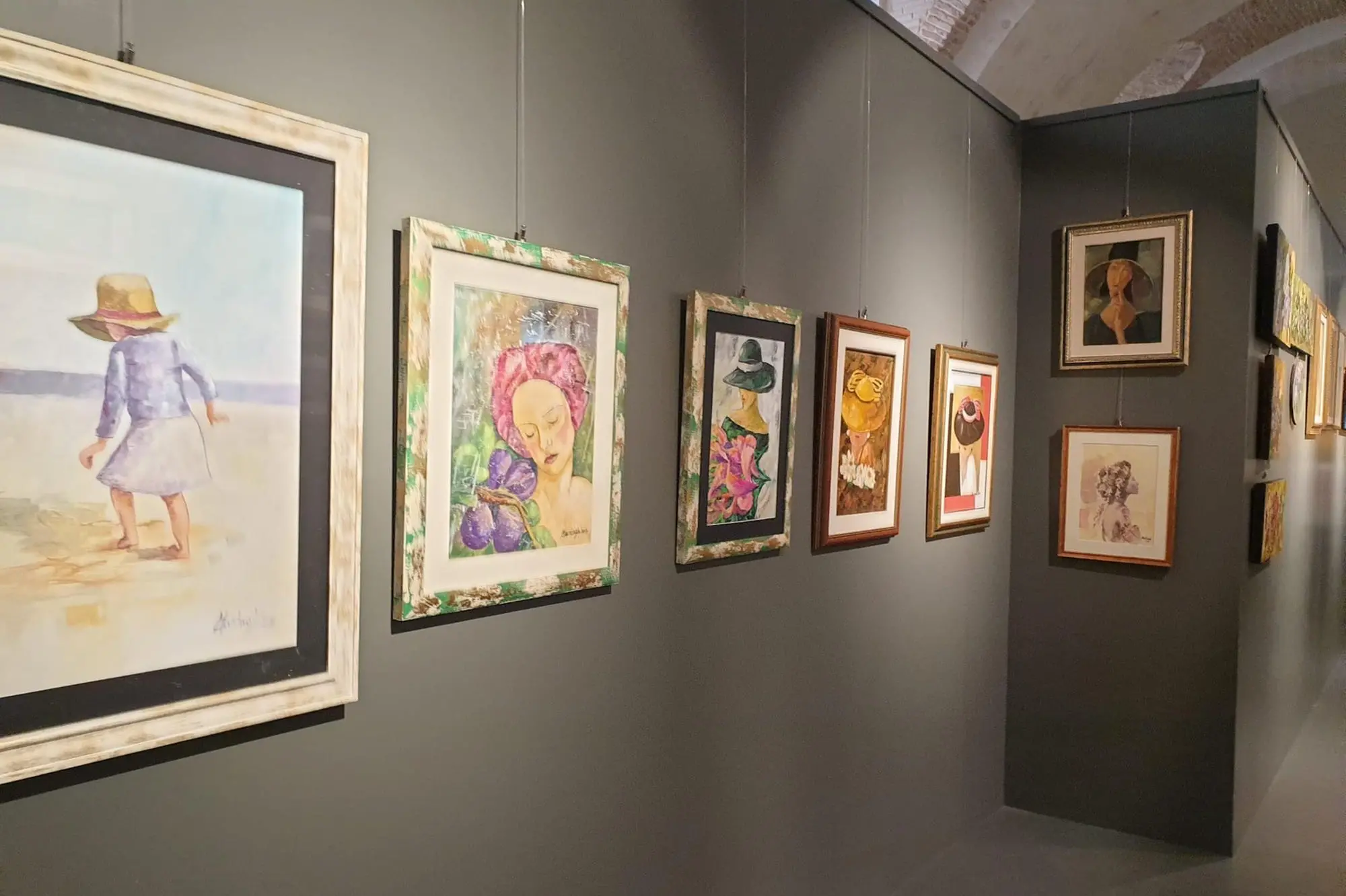 Alcune delle opere esposte nella mostra di Palazzo Ducale (foto concessa)