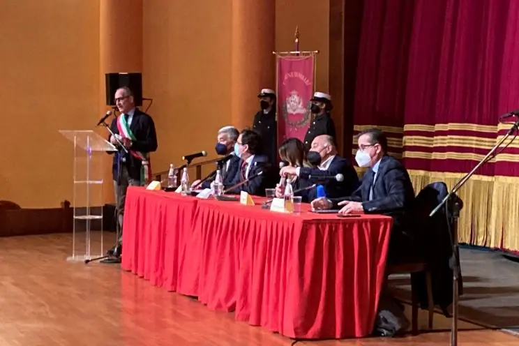 L&#39;assemblea a Sassari (foto L&#39;Unione Sarda-Pala)