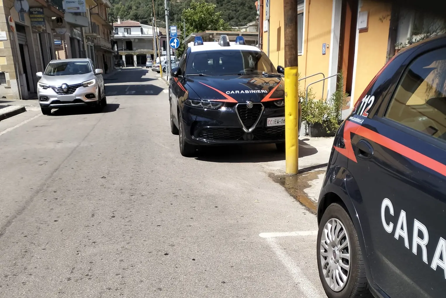 Auto dei carabinieri a Bari Sardo