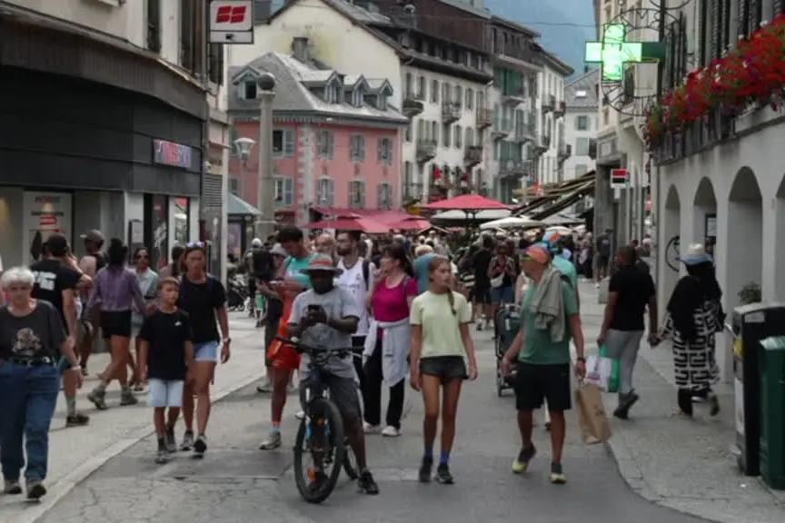 L'ultra-trail da 174 km di corsa che divide Chamonix