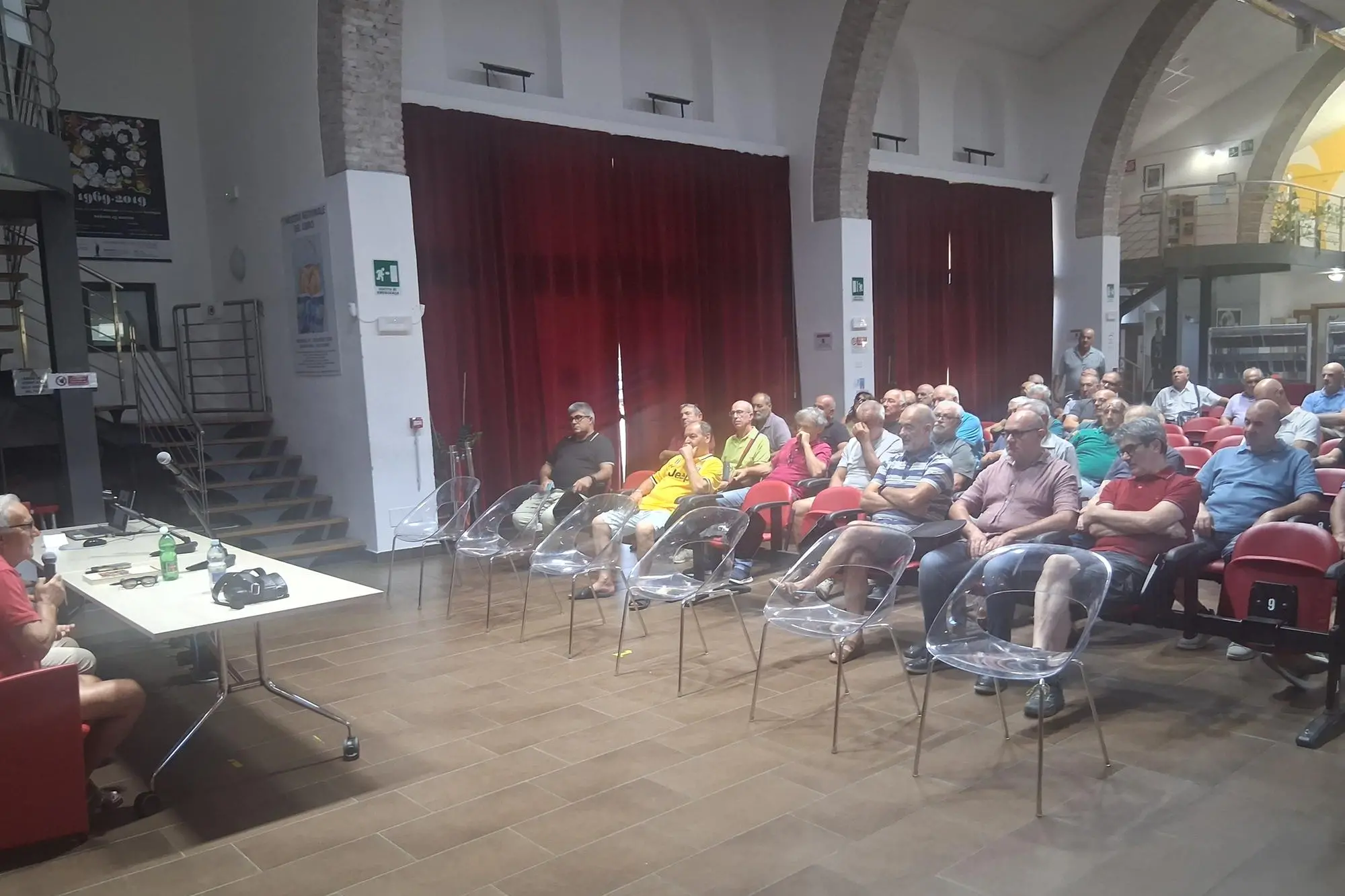 Grande partecipazione all'incontro sui vini a Macomer
