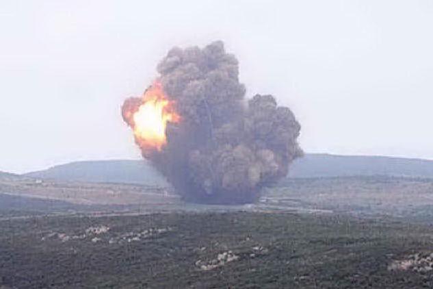 Un'esplosione nel poligono di Quirra (Archivio L'Unione Sarda)