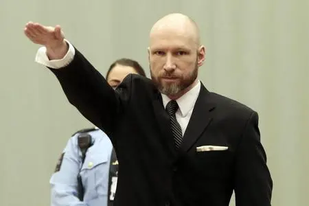 Breivik in Tribunale si esibisce nel saluto nazista (Ansa)