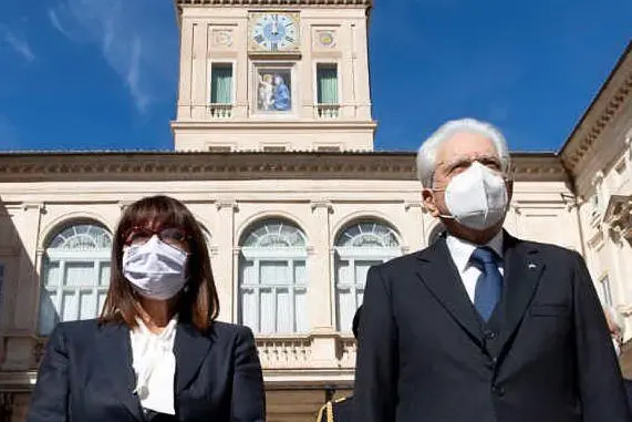 Sergio Mattarella e la presidente greca Katerina Sakellaropoulou (foto Twitter Quirinale)
