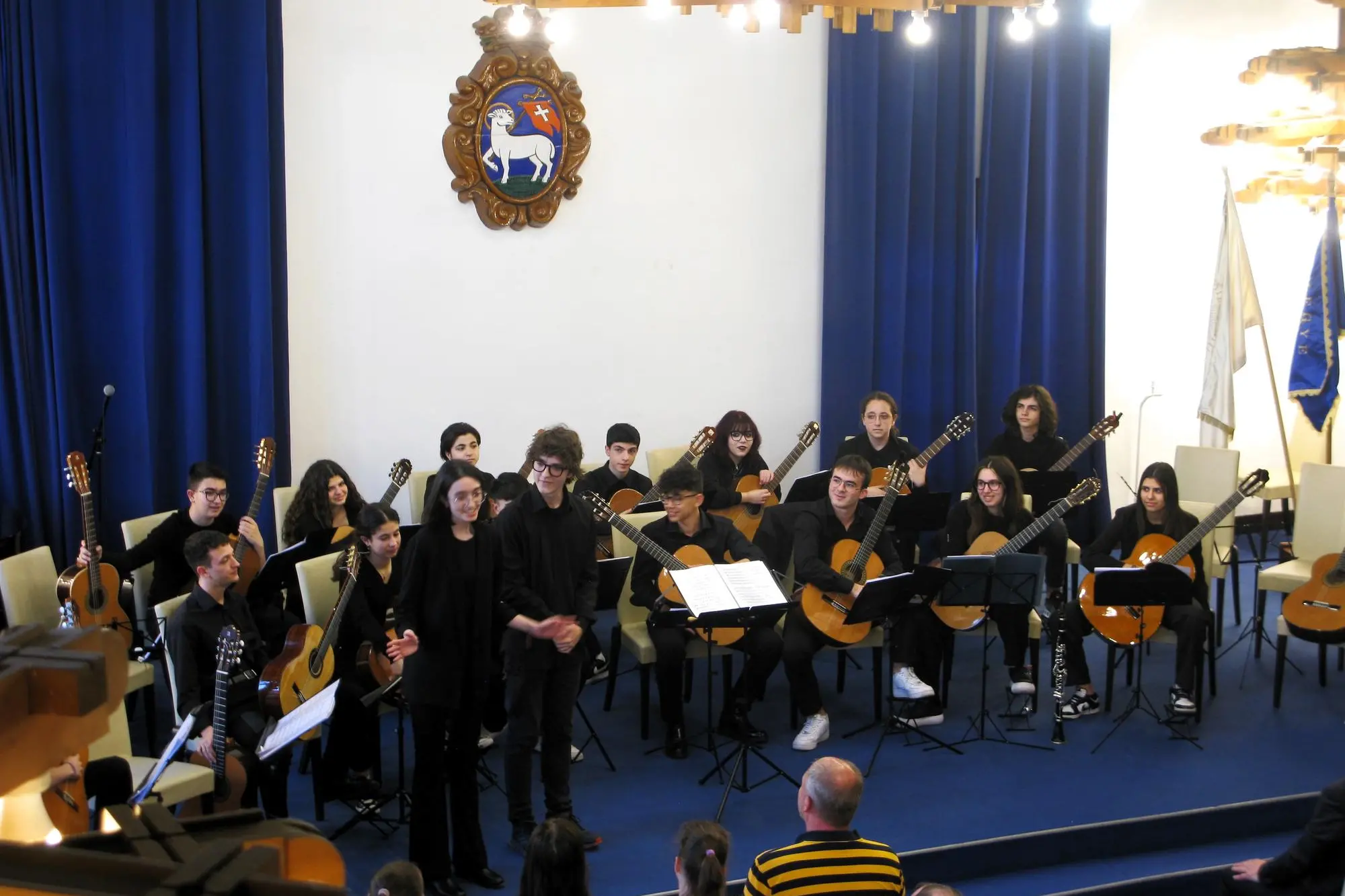 L'ensemble di chitarre del Liceo Azuni a Budapest (foto concessa)