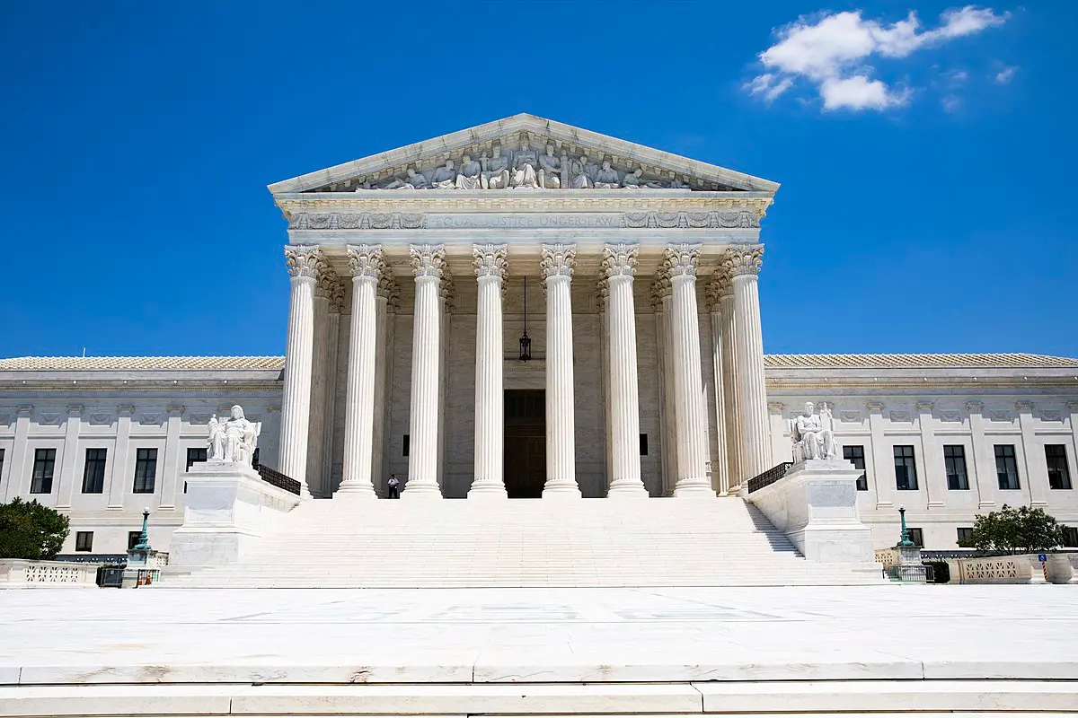 La sede della Suprema Corte degli Stati Uniti a Washington (da Wikipedia)