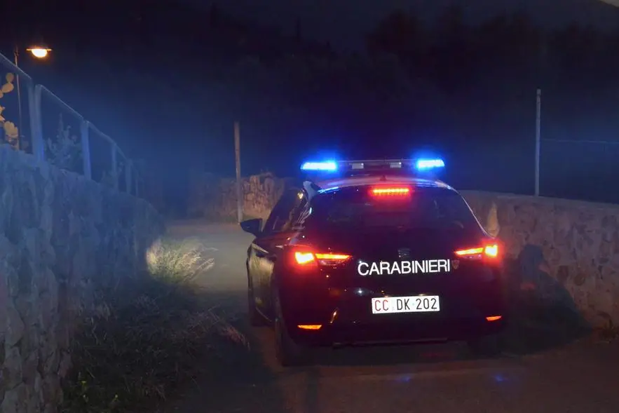 (foto carabinieri)